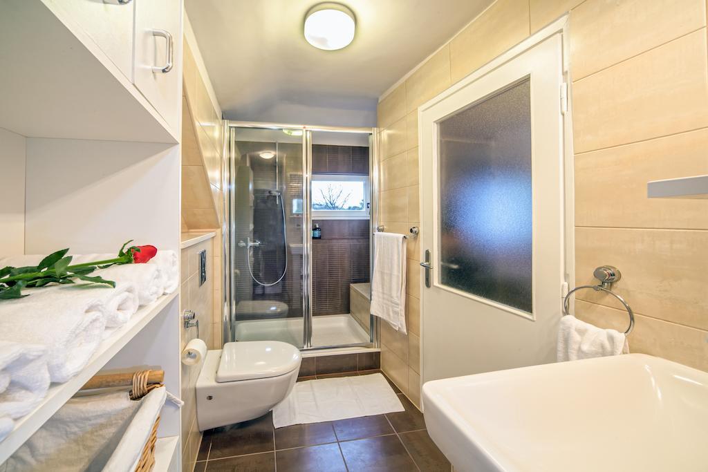 Apartment Bacvice Holiday With Free Parking Split Room photo