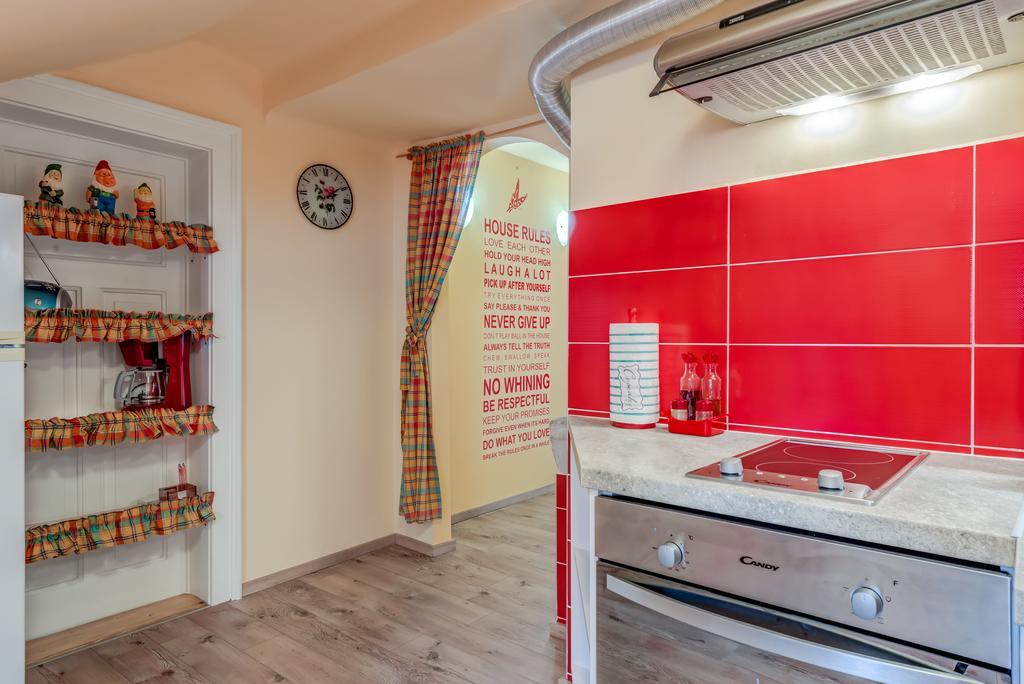 Apartment Bacvice Holiday With Free Parking Split Exterior photo